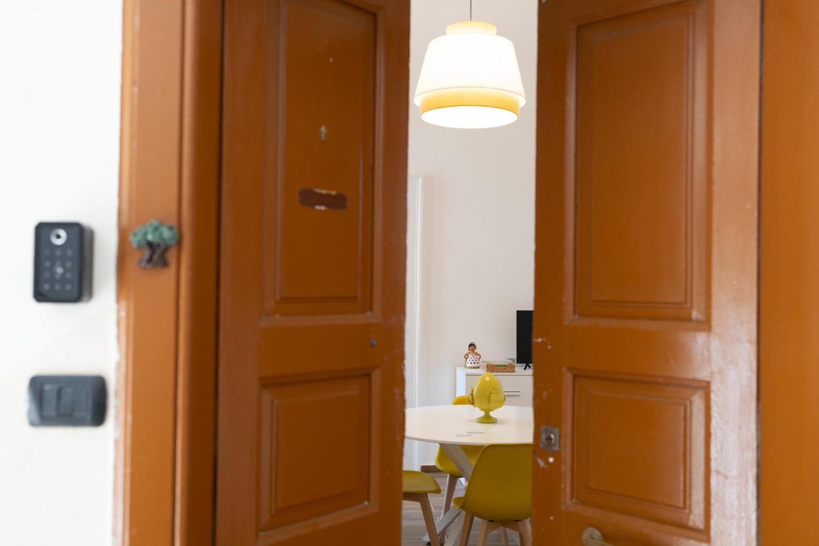 Palazzo Manzoni Apartments Барі Номер фото